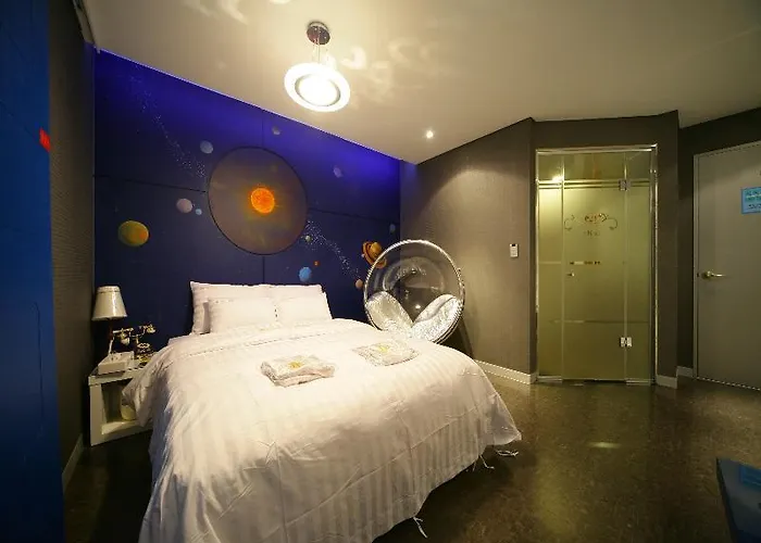 La Nuit Hotel 3*
