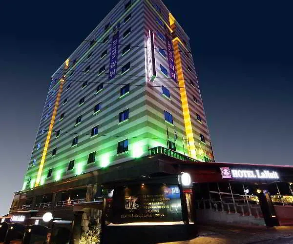 Hotel La Nuit