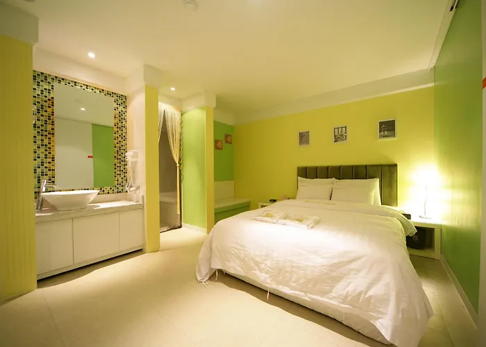 La Nuit Hotel 3*